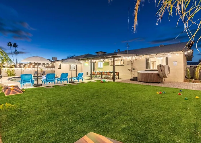 2 Bedroom House, Pool, Hot Tub, 15 Min Barrett Jackson! Scottsdale
